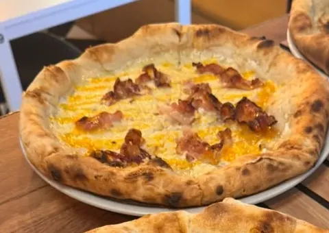Pizza Carbonara